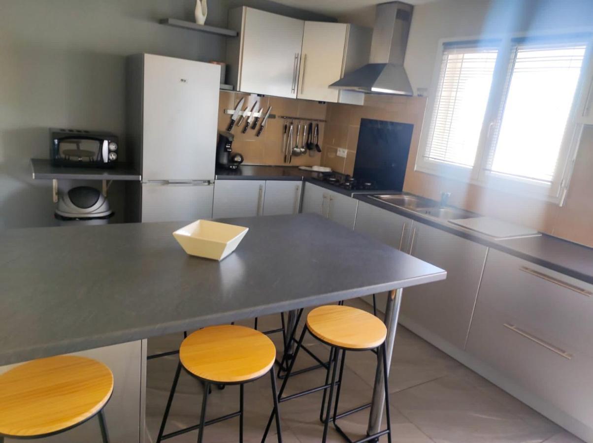 Agreable Sejour A 10Mn De La Mer Theza Exterior photo